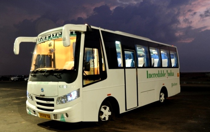 22 Seater Luxury Bus 